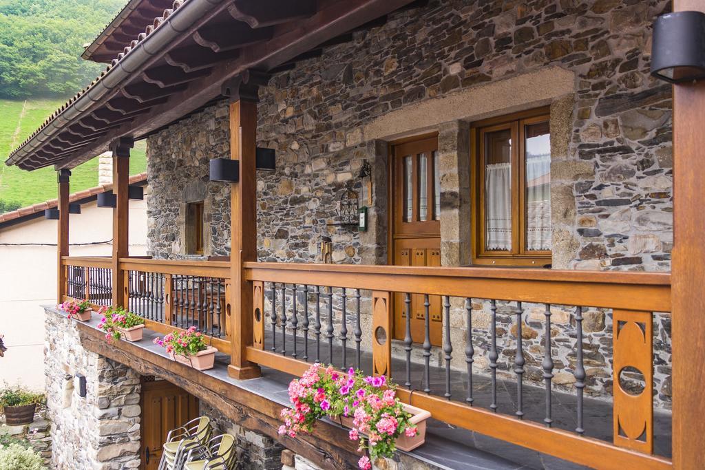 Casa Gayon Apartment โปลา เด อายันเด ภายนอก รูปภาพ