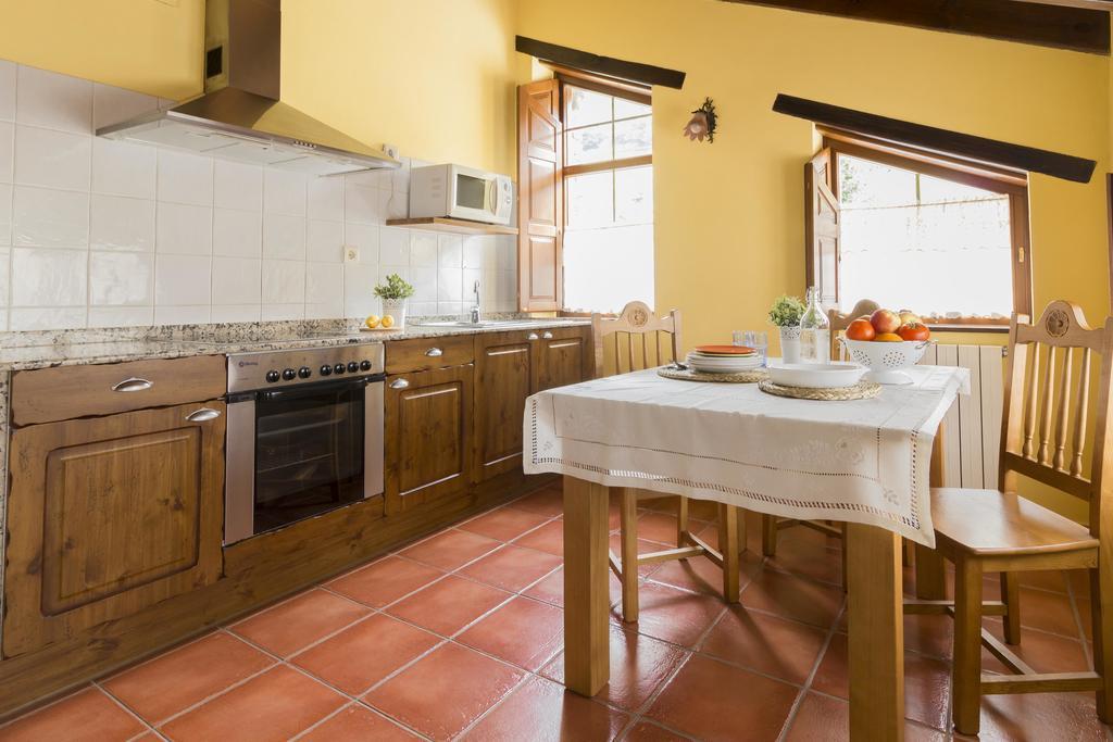 Casa Gayon Apartment โปลา เด อายันเด ภายนอก รูปภาพ
